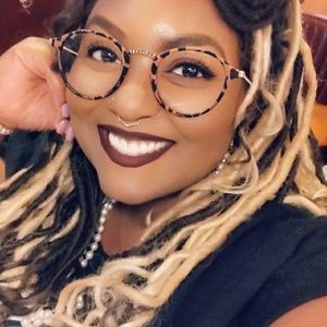 Meet your Posher, Alancia